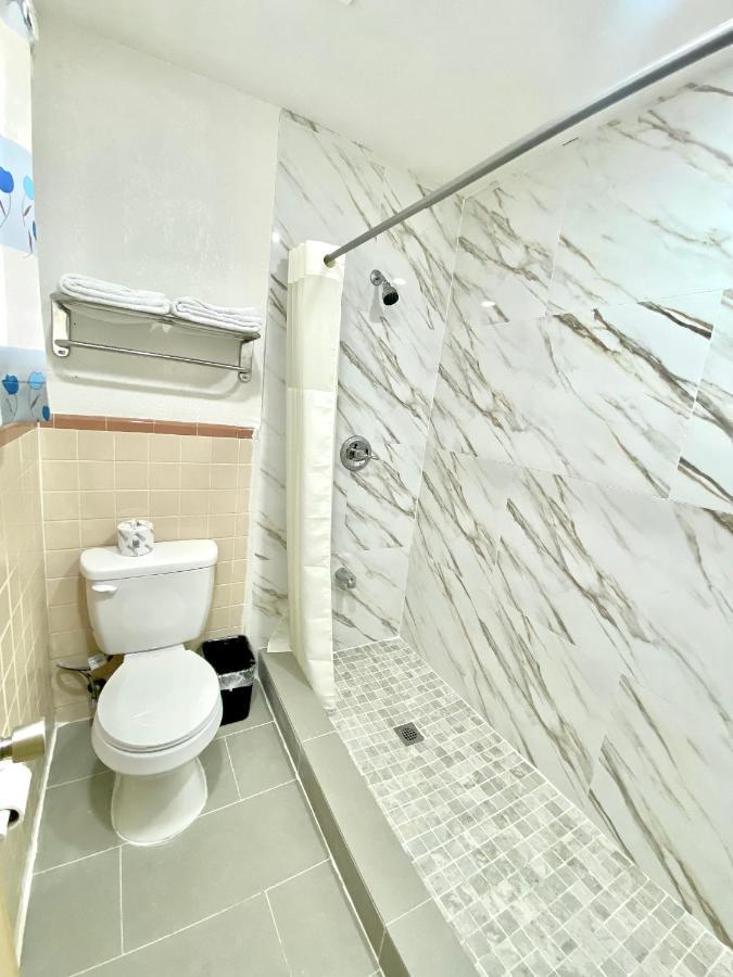 Tropic Motel Арансас Пас Екстериор снимка