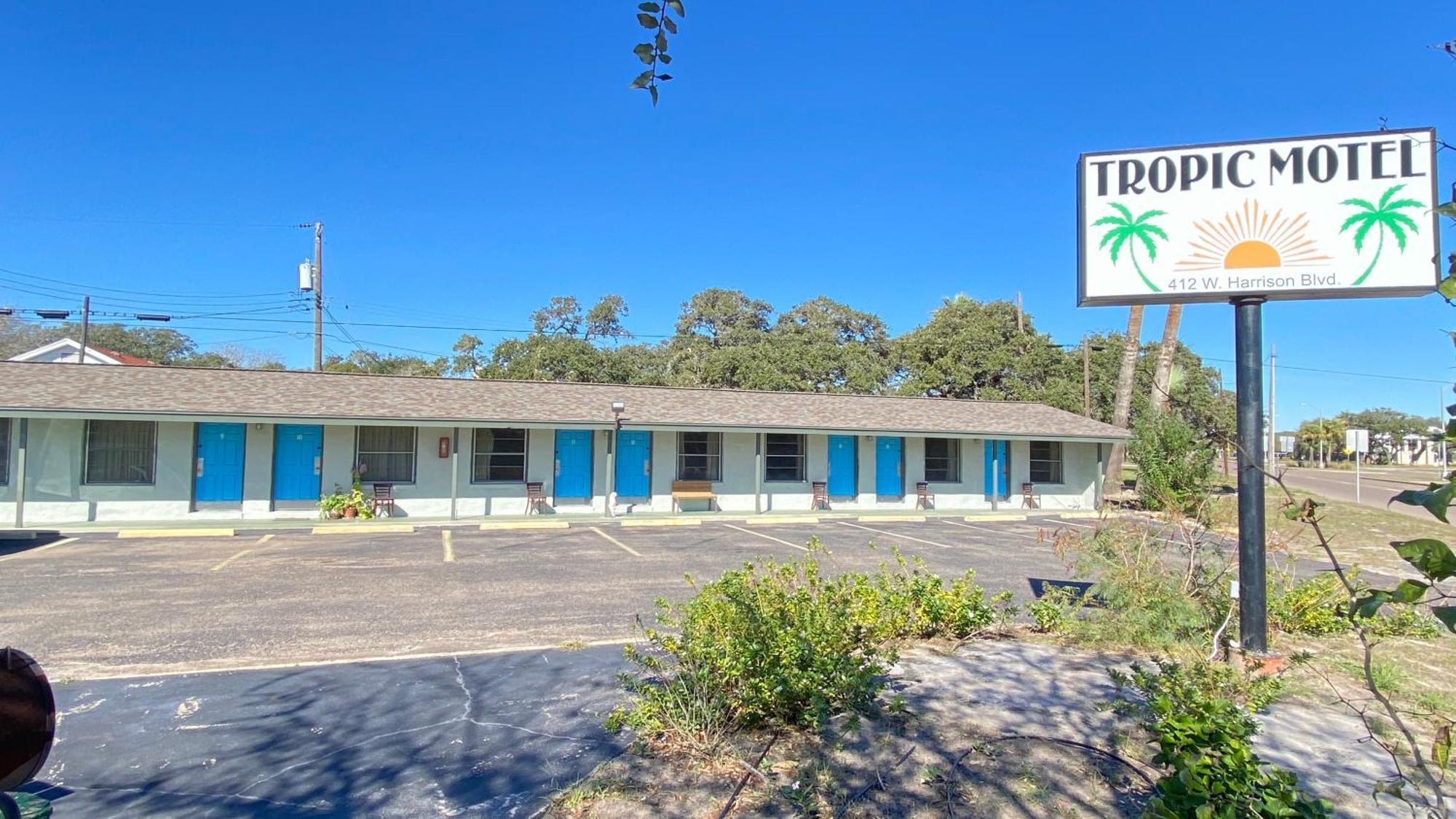 Tropic Motel Арансас Пас Екстериор снимка